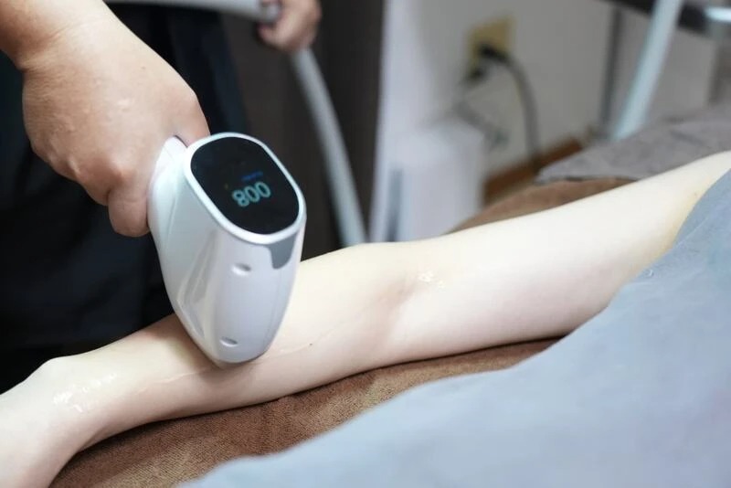 痛みの少ないLED脱毛！敏感肌でも安心の最新技術